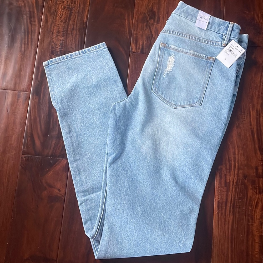 NWT Good American size 12 light wash with boot slits